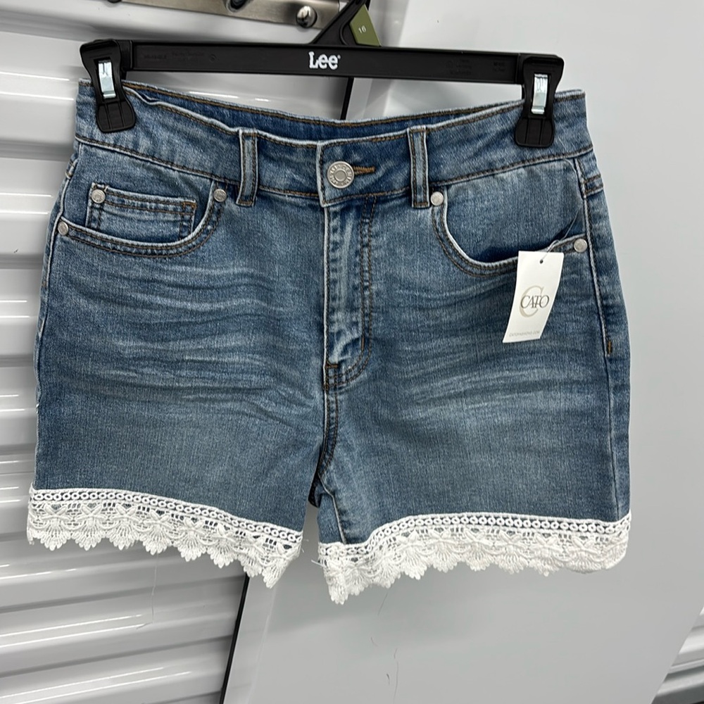 NWT Charlotte By Cato Denim Blue Jean Shorts White Lace Trim Adjustable Waist 12